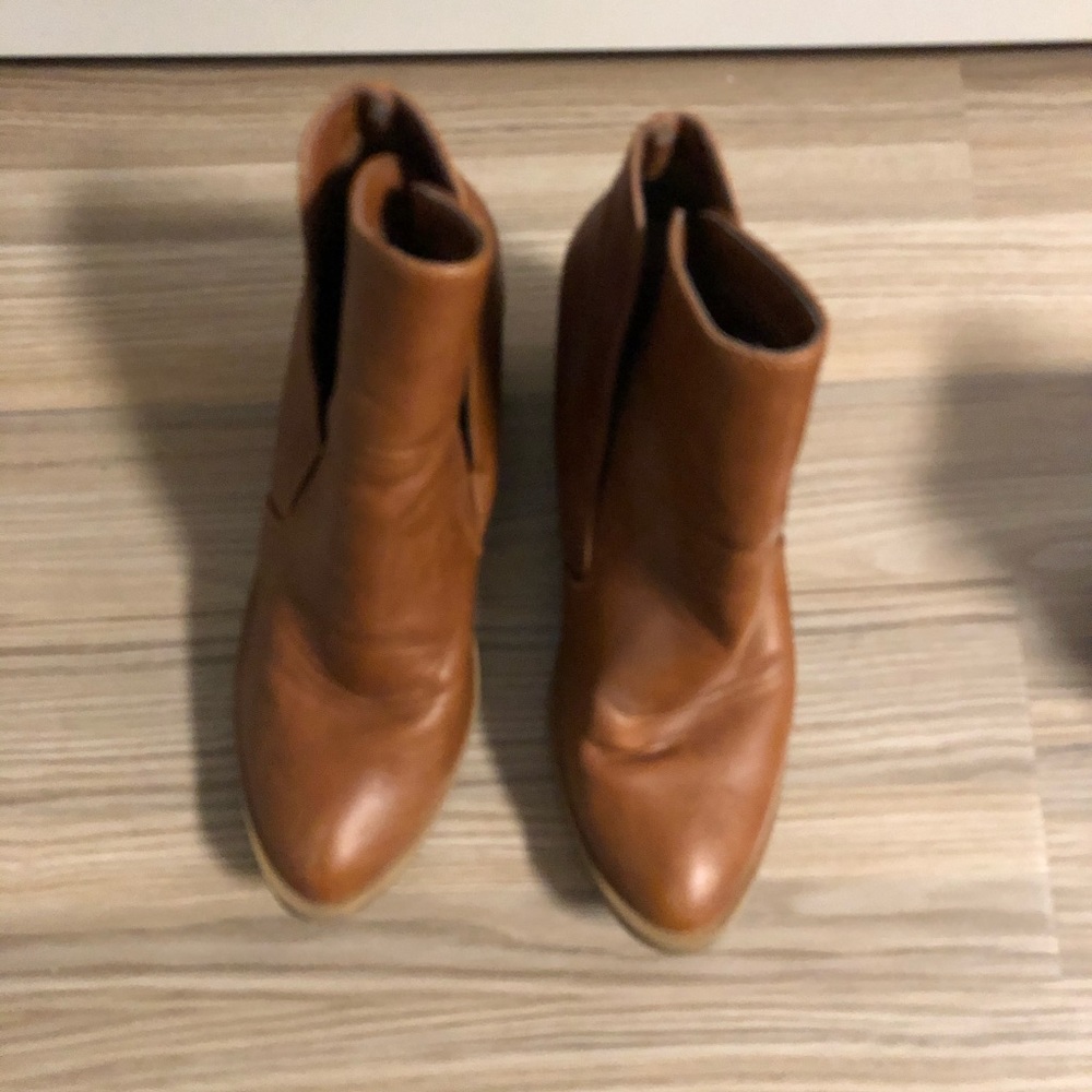 Brown ankle boots with heel - Picture 3 of 6